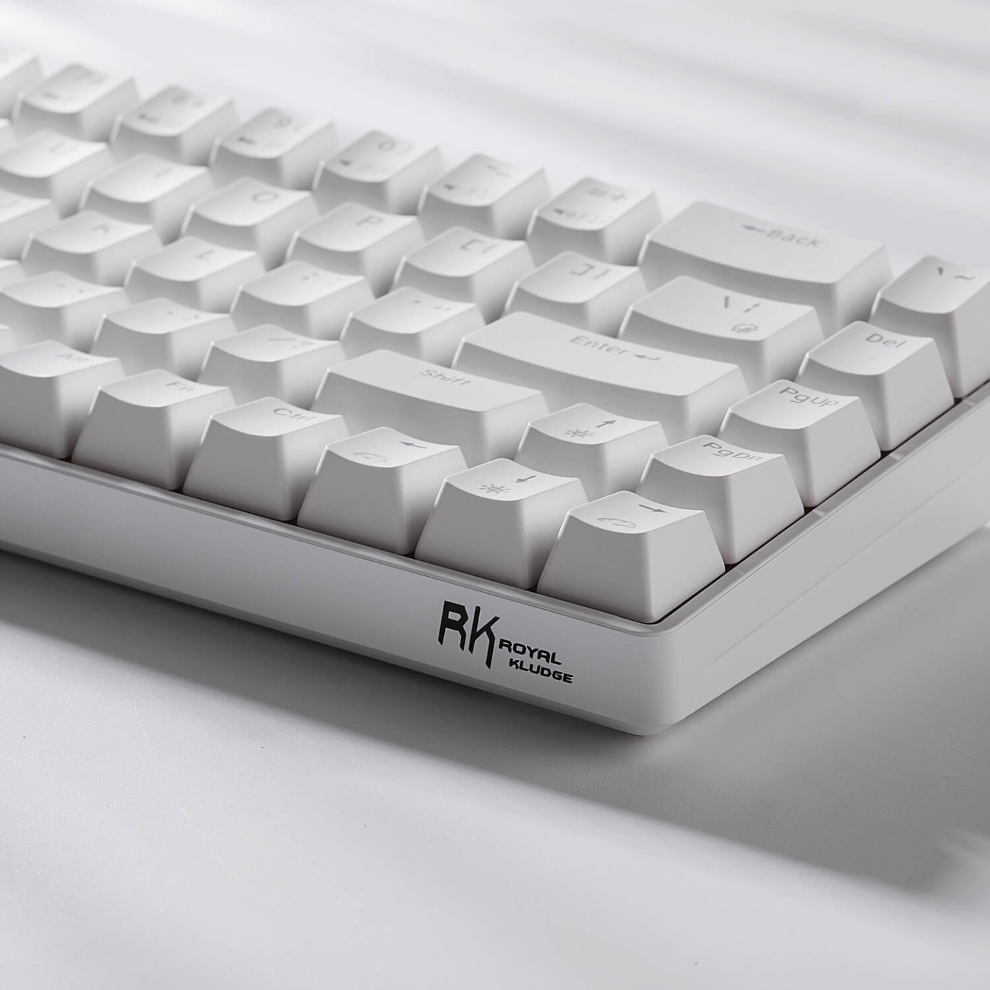 Royal Kludge RK68 – clavier mécanique sans fil 65 % (rétroéclairage monochrome)